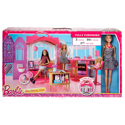 Barbie Переносной домик с куклой CFB65