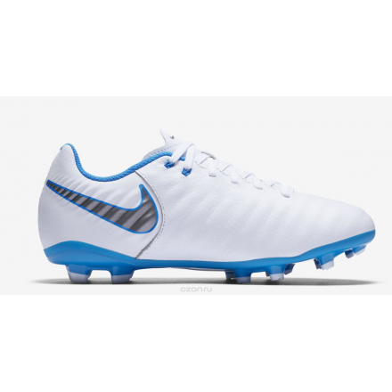 Бутсы для мальчика Nike Jr Legend 7 Academy Fg, цвет: белый. AH7254-107. Размер 13C (30)